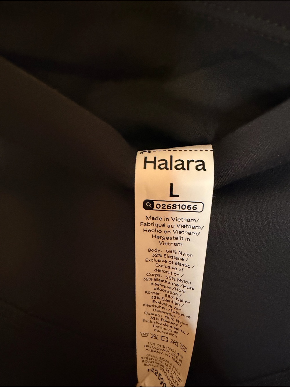 HALARA Black High-Rise Bike Shorts with Side Pockets-Ultra Sculpting - Picture 3 of 3